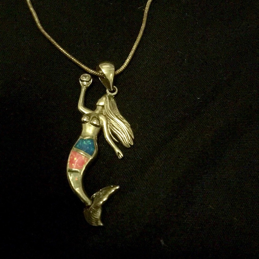 🧜🏼‍♀️ Opal Mermaid Necklace Silver Chain